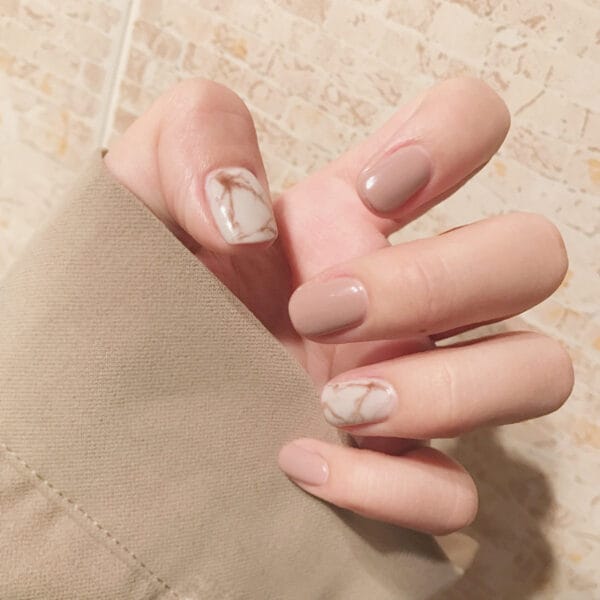 24pcs Light Khaki False Nails – Smudge Nude Acrylic Press On Nails | Glowora Beauty - Image 4
