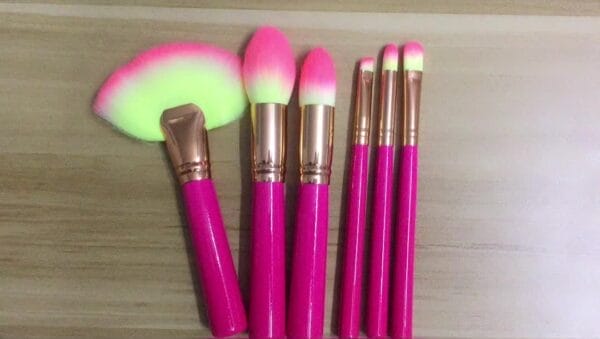 Professional Makeup Brush Set – 10 Brushes with Soft Bristles for Flawless Makeup - Image 7
