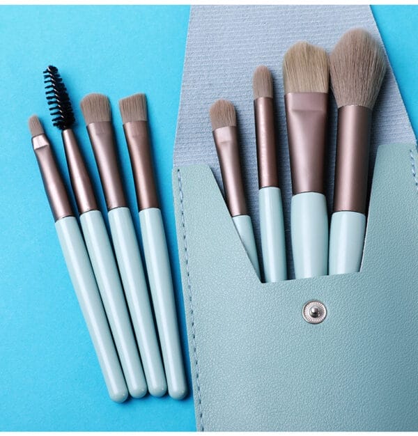 Portable Makeup Brush Set – 8 Soft Hair Brushes with PU Bag - Image 4